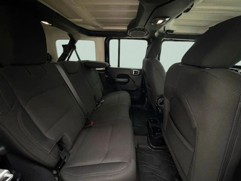 Used 2018 Jeep Wrangler Unlimited Sport S image 12