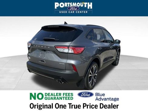 Used 2022 Ford Escape SE w/ SE Sport Appearance Package image 30