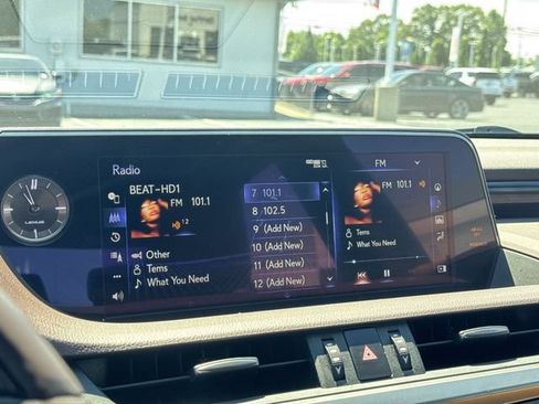 Used 2019 Lexus ES 350 w/ Premium Package FWD image 22