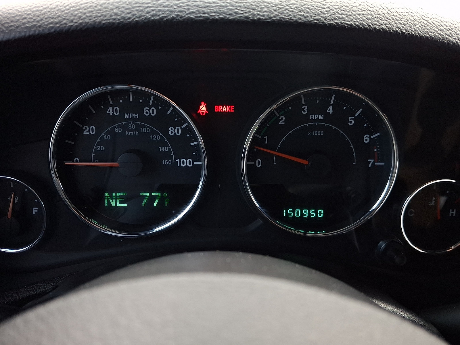 Used 2012 Jeep Wrangler Sahara w/ Connectivity Group AWD/4WD image 17