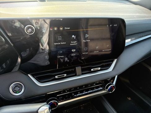 Used 2025 Chevrolet Equinox LT w/ Convenience Package II image 15