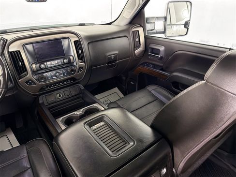 Used 2019 GMC Sierra 3500 Denali image 22