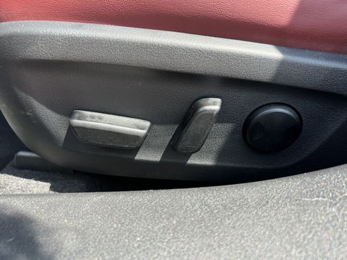 Used 2023 MAZDA MAZDA3 s FWD image 38