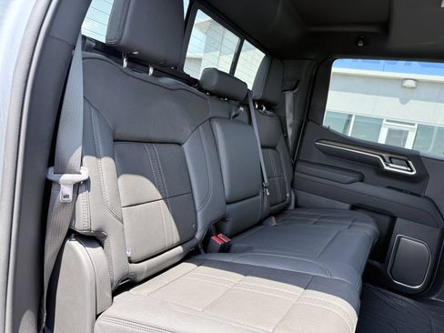Used 2026 Chevrolet Silverado 1500 High Country w/ High Country Premium Package AWD/4WD image 13