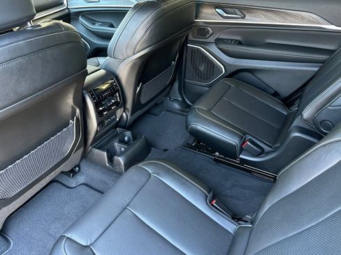 New 2026 Jeep Grand Cherokee L Limited AWD/4WD image 12