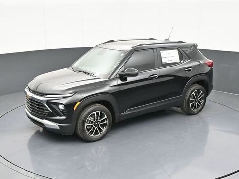 New 2026 Chevrolet TrailBlazer LT w/ Driver Confidence Package FWD image 56