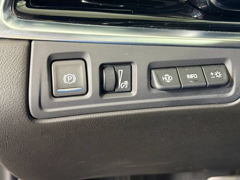 Used 2024 Cadillac XT6 Sport w/ Technology Package AWD/4WD image 12