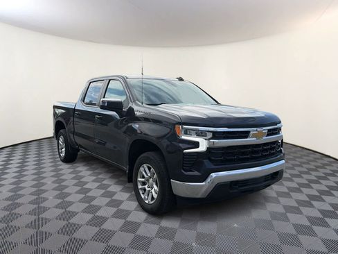 Used 2023 Chevrolet Silverado 1500 LT AWD/4WD image 4