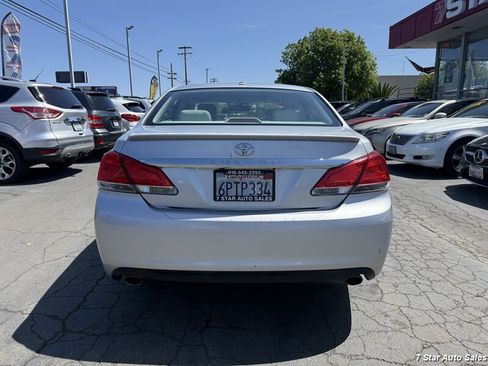 Used 2011 Toyota Avalon Limited FWD image 5