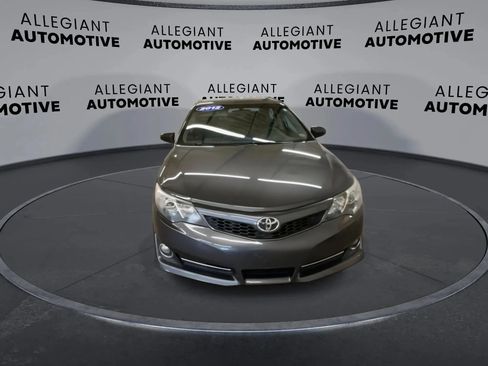 Used 2012 Toyota Camry SE w/ Preferred Accessory Pkg FWD image 5