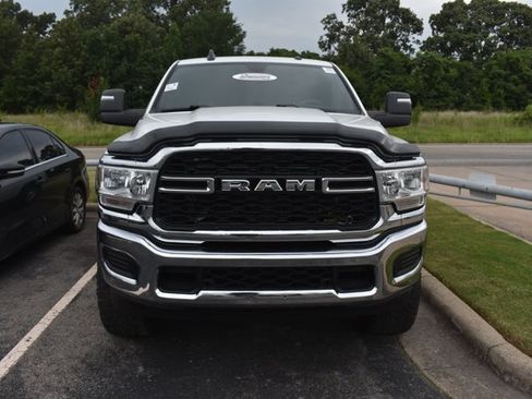 Used 2024 RAM 2500 Tradesman w/ Chrome Appearance Group AWD/4WD image 2