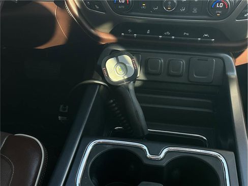 Used 2017 Chevrolet Silverado 1500 High Country image 24