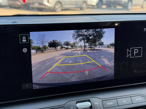 Used 2025 Kia K4 FWD image 25