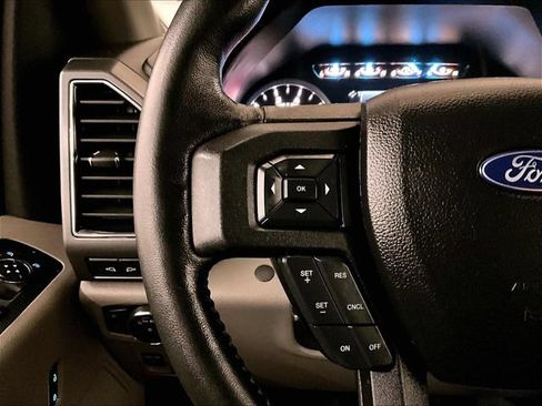 Used 2018 Ford F150 XLT w/ Equipment Group 302A Luxury AWD/4WD image 18