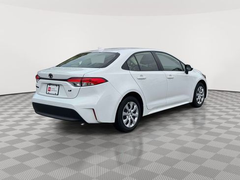 Used 2023 Toyota Corolla LE FWD image 7