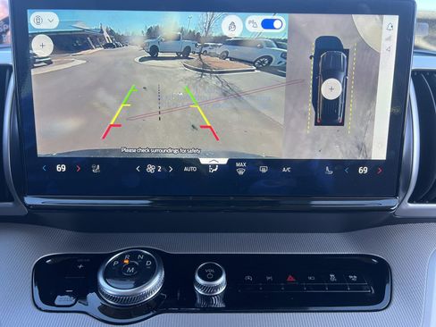 New 2026 Ford Expedition Active image 3