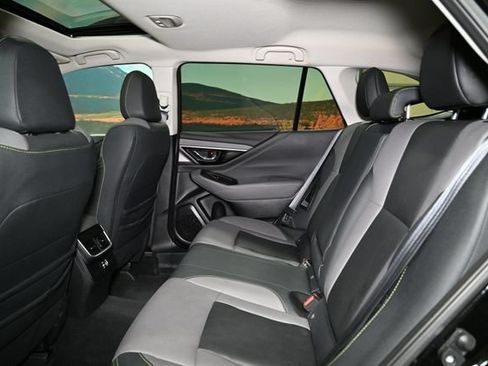 Certified 2025 Subaru Outback Onyx Edition AWD/4WD image 54