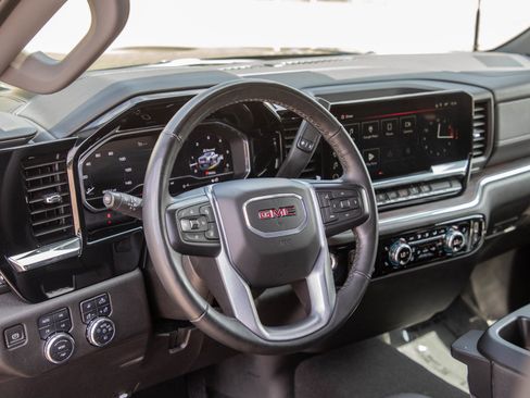 Used 2024 GMC Sierra 2500 SLT AWD/4WD image 21