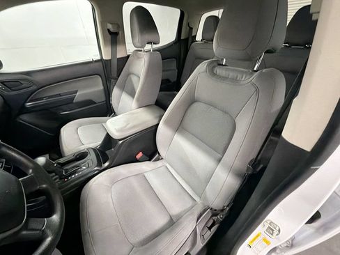 Used 2019 Chevrolet Colorado W/T w/ WT Convenience Package RWD image 17