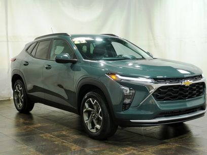 Used 2025 Chevrolet Trax LT w/ Driver Confidence Package