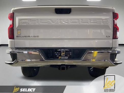 Used 2023 Chevrolet Silverado 1500 LT AWD/4WD image 7