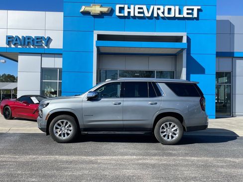 Used 2025 Chevrolet Tahoe Premier image 2