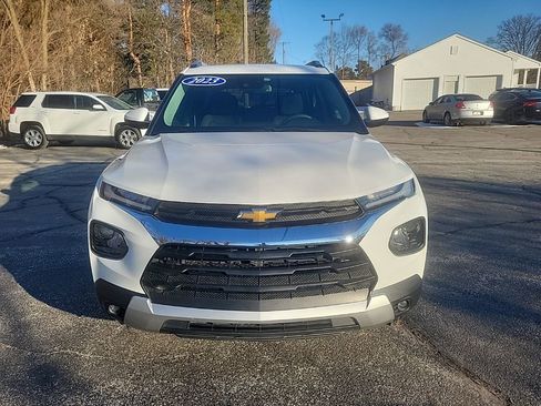 Used 2023 Chevrolet TrailBlazer LT w/ Convenience Package image 2