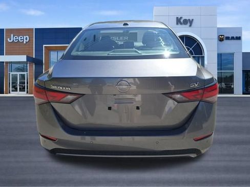 Used 2024 Nissan Sentra SV FWD image 9