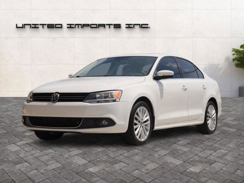 Used 2013 Volkswagen Jetta SEL FWD image 3
