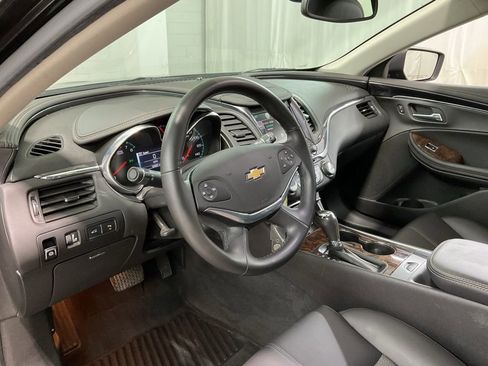 Used 2014 Chevrolet Impala LT w/ Convenience Package image 17