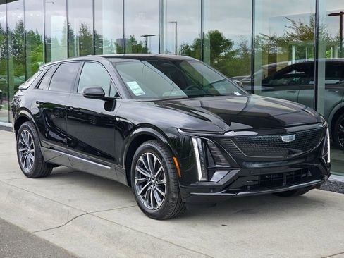 New 2026 Cadillac Lyriq Sport AWD/4WD image 7