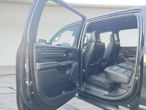 Used 2022 RAM 1500 Limited w/ Body-Colour Bumper Group AWD/4WD image 12