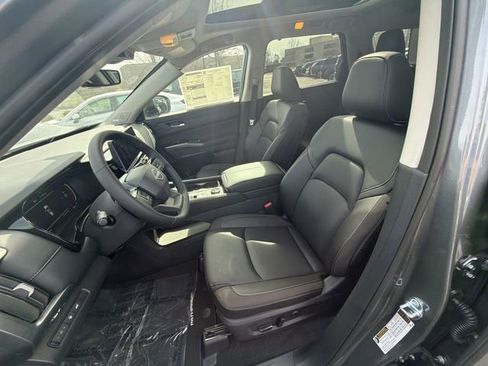 New 2026 Nissan Pathfinder SL w/ SL Premium Package AWD/4WD image 11