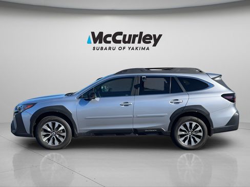 Used 2025 Subaru Outback Limited XT image 2