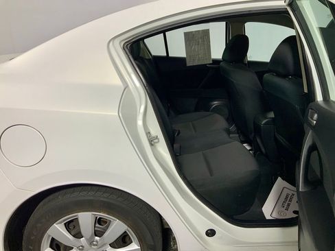 Used 2012 MAZDA MAZDA3 i Sport FWD image 21
