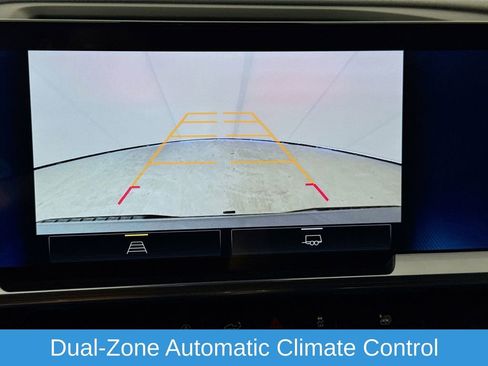 Used 2023 Chevrolet Silverado 1500 LT image 17