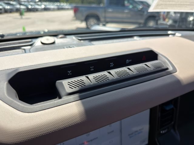 Used 2023 Ford Bronco Wildtrak AWD/4WD image 36