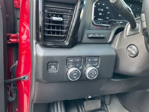 Used 2024 GMC Sierra 1500 AT4 w/ Technology Package AWD/4WD image 10