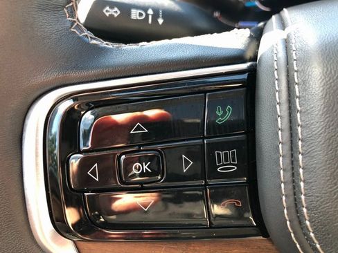 Used 2023 Jeep Grand Wagoneer Series II image 12