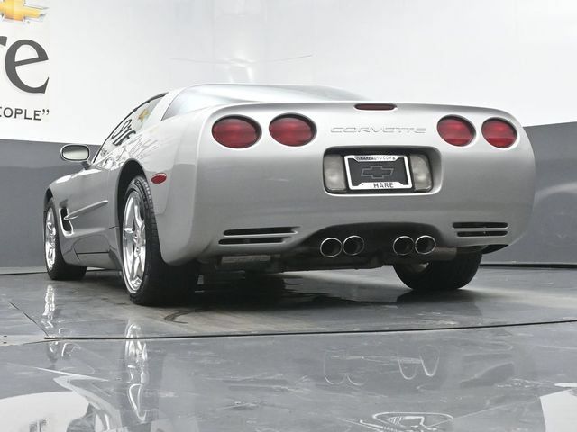 Used 2004 Chevrolet Corvette Coupe RWD image 46