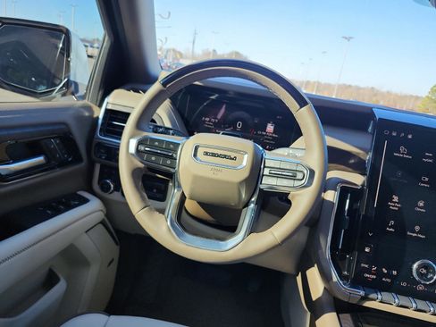 Certified 2026 GMC Yukon XL Denali w/ Denali Reserve Package image 16