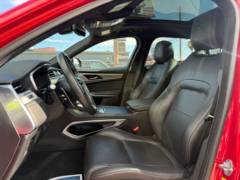 Used 2022 Jaguar F-PACE R-Dynamic S AWD/4WD image 12