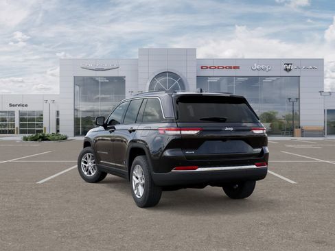New 2025 Jeep Grand Cherokee Laredo X w/ Luxury Tech Group I image 4
