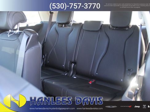 New 2026 Kia Carnival EX image 16