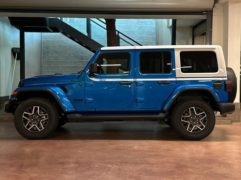 New 2026 Jeep Wrangler Unlimited Sahara AWD/4WD image 2