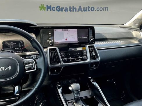 Used 2022 Kia Sorento S FWD image 12