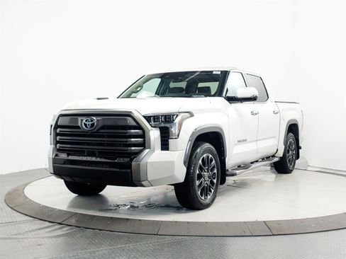 Used 2023 Toyota Tundra Limited AWD/4WD image 3
