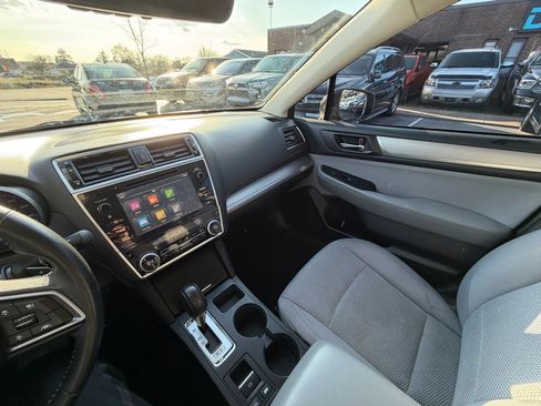 Used 2018 Subaru Outback 2.5i Premium AWD/4WD image 20