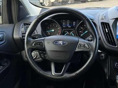 Used 2017 Ford Escape Titanium image 7