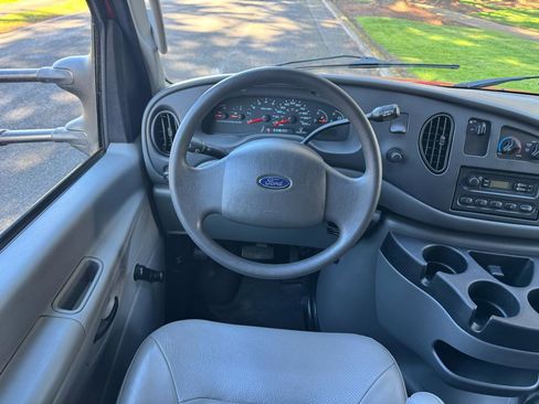 Used 2008 Ford E-350 and Econoline 350 Super Duty RWD image 19